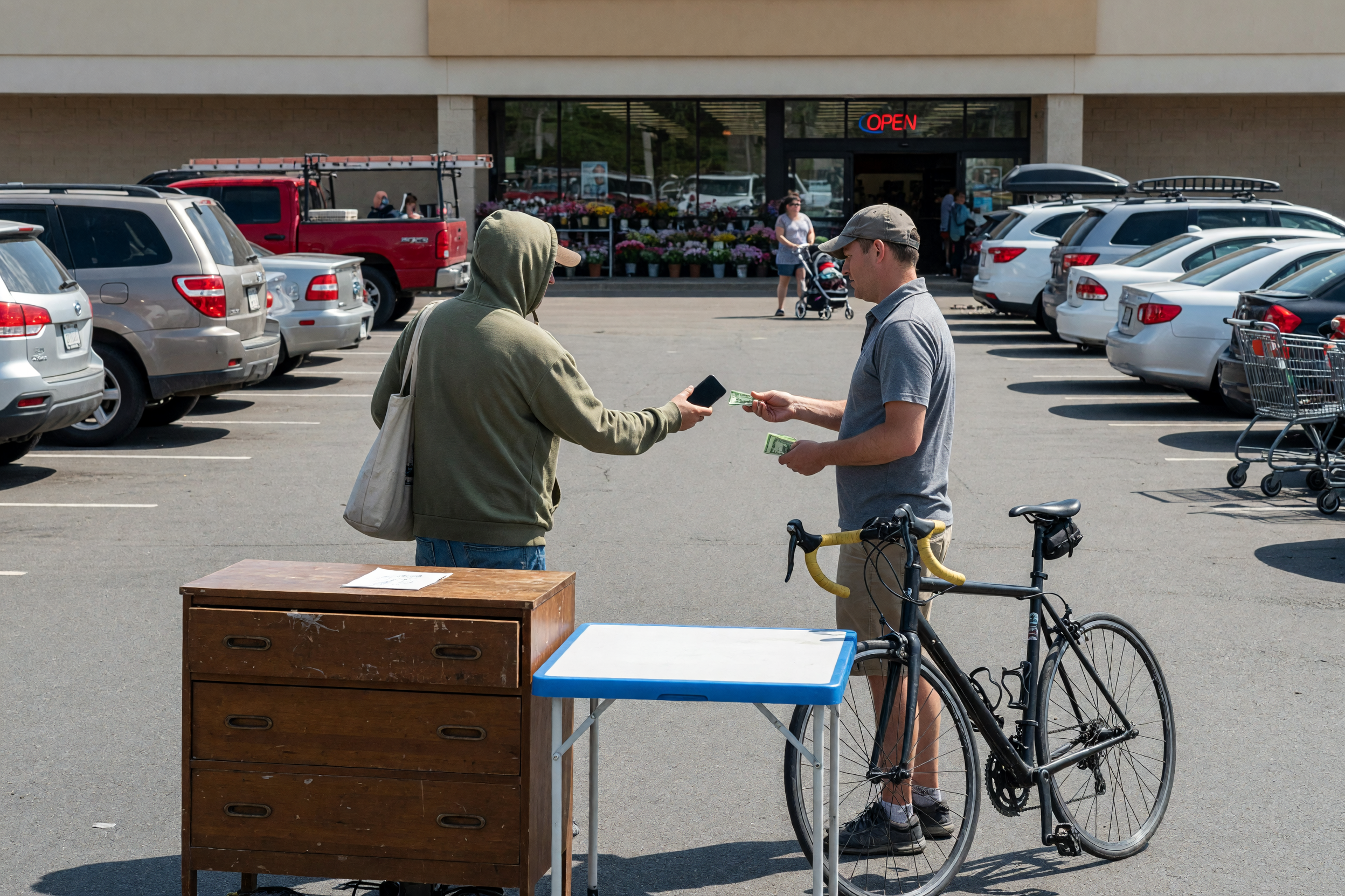 Marketplace Safety: How to Buy and Sell Safely Locally
