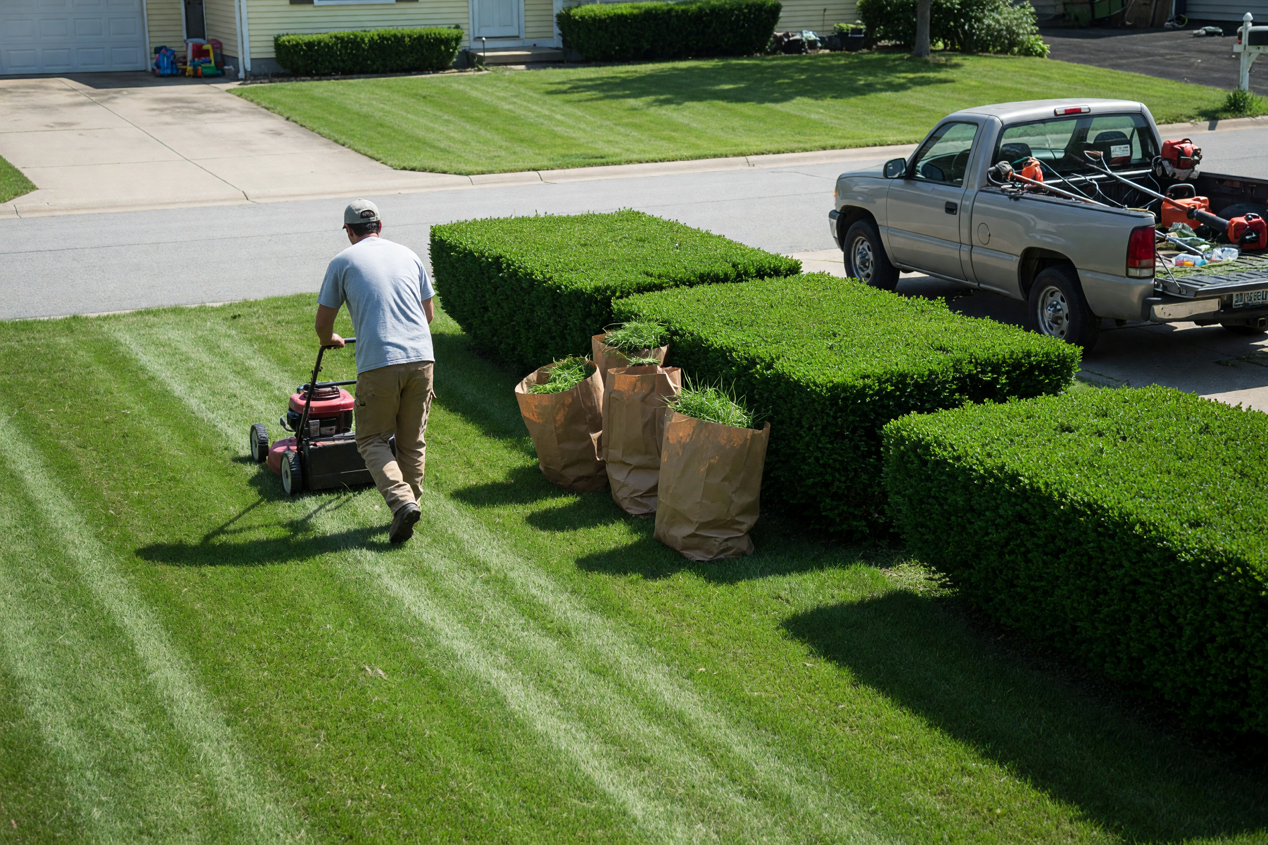 How to Post Yard Work Services Before the Weekend Rush